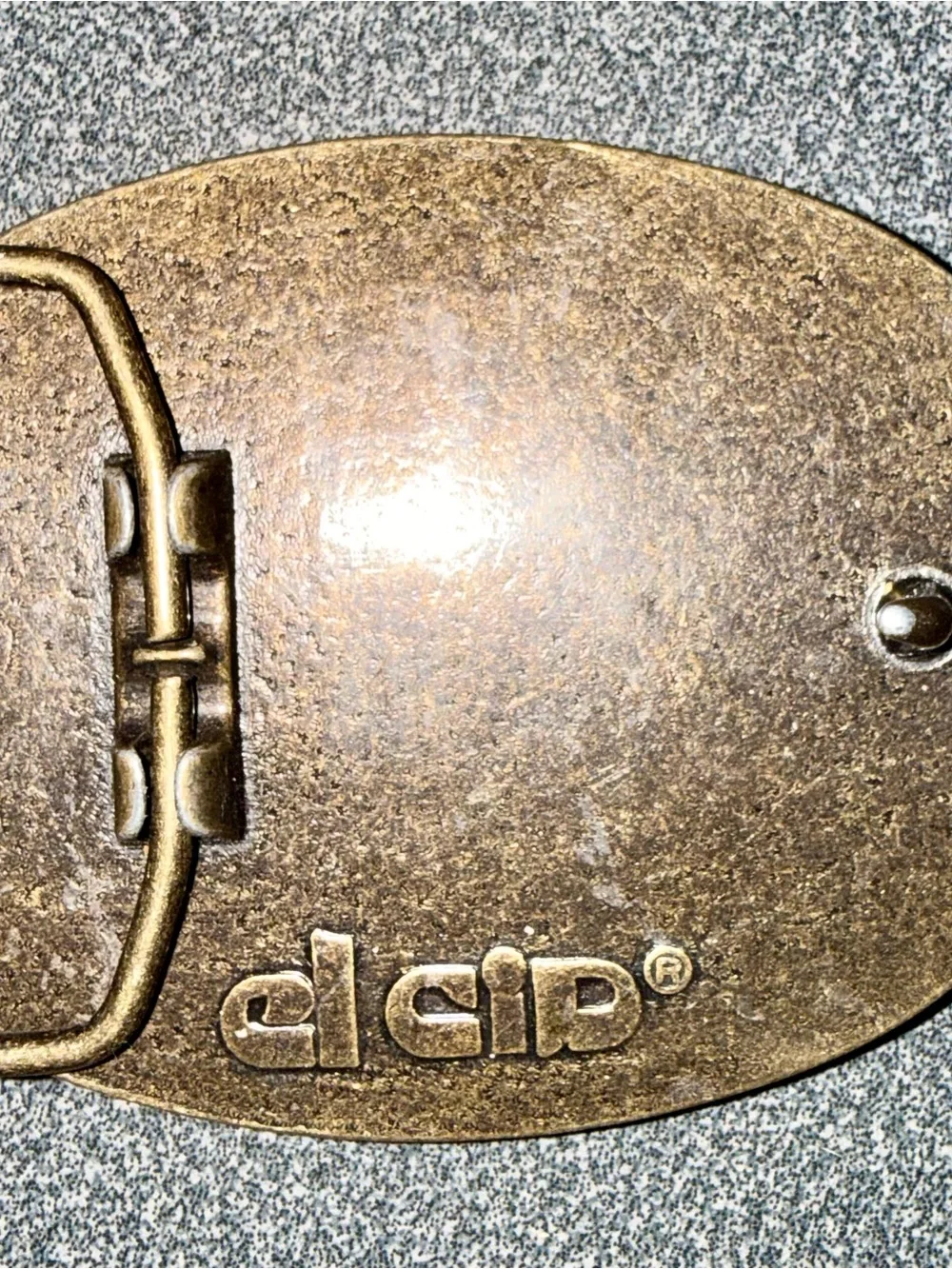 Quaker Oval Belt Buckle - Classic Branded Accent